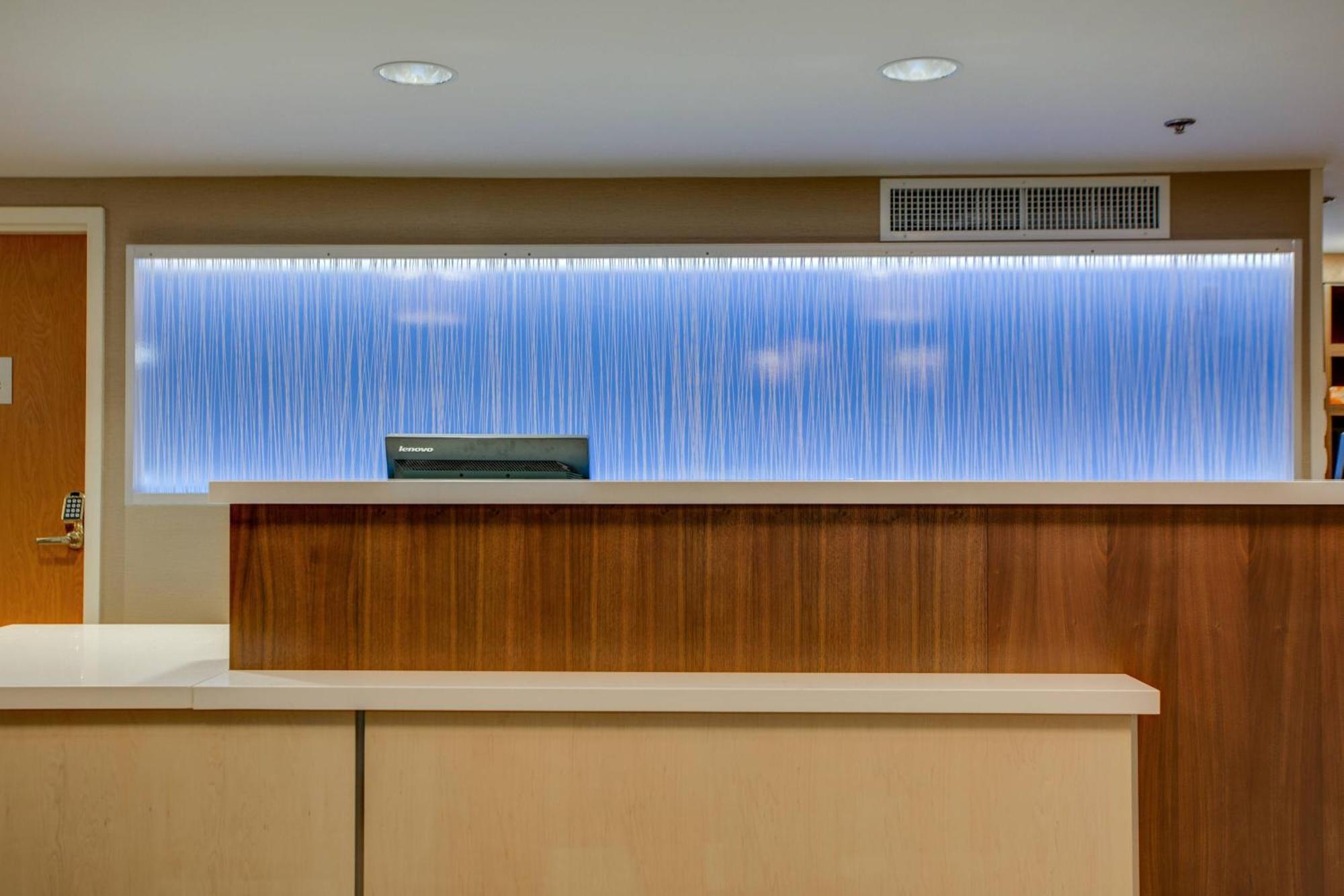 Fairfield Inn Portsmouth Seacoast Exterior photo