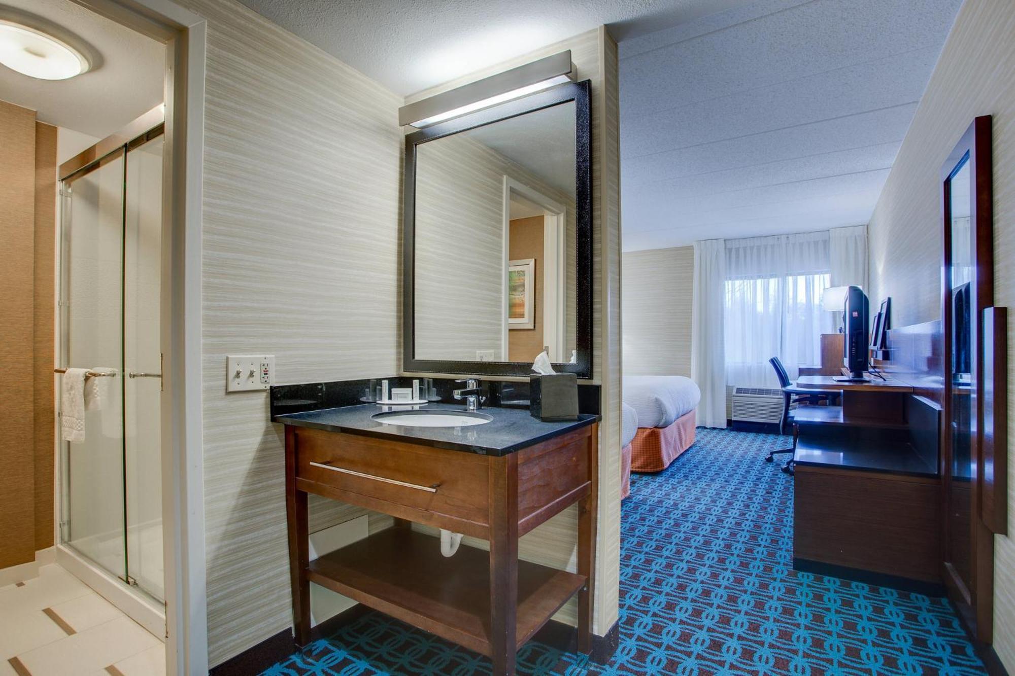 Fairfield Inn Portsmouth Seacoast Exterior photo