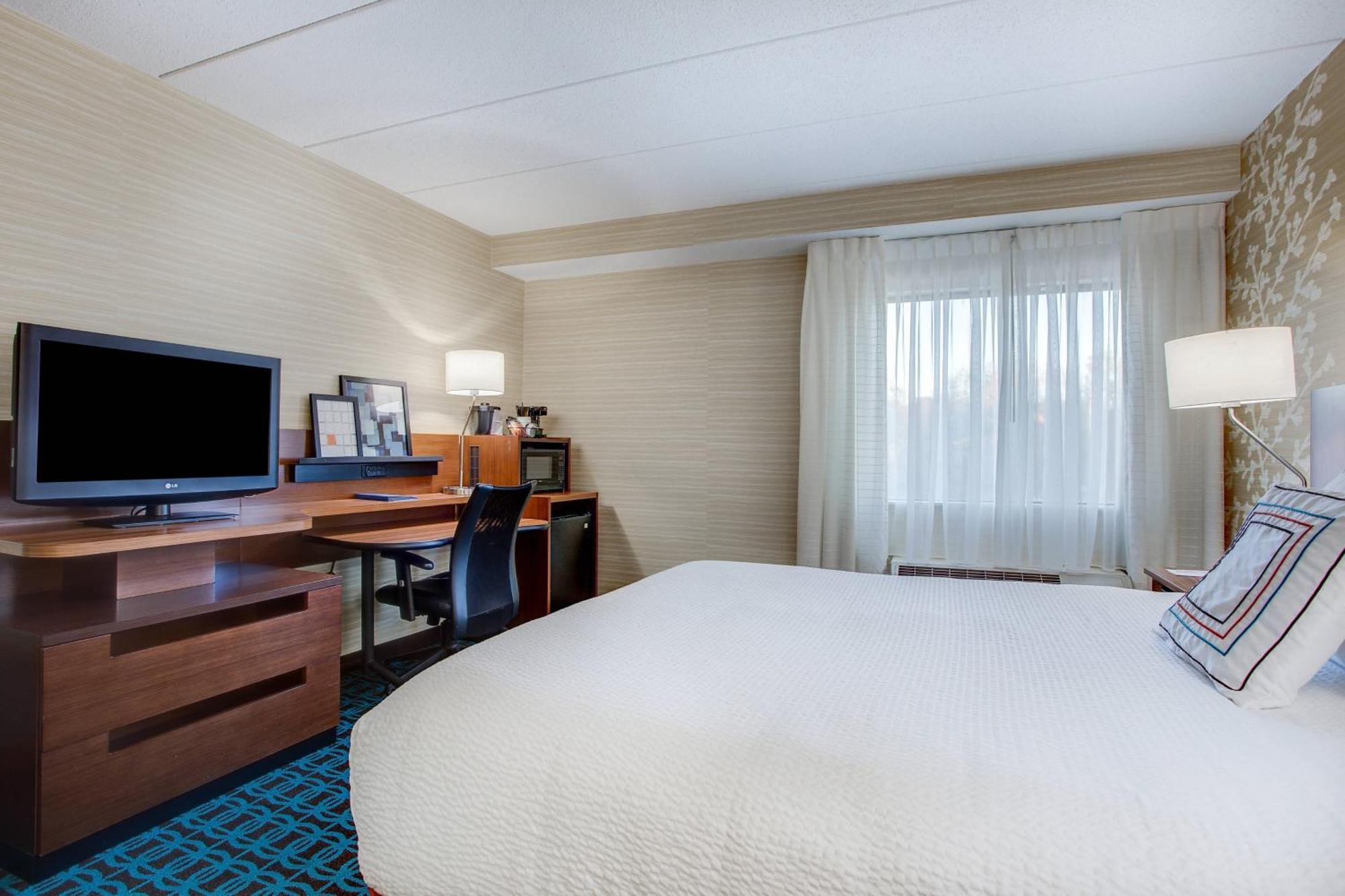 Fairfield Inn Portsmouth Seacoast Exterior photo