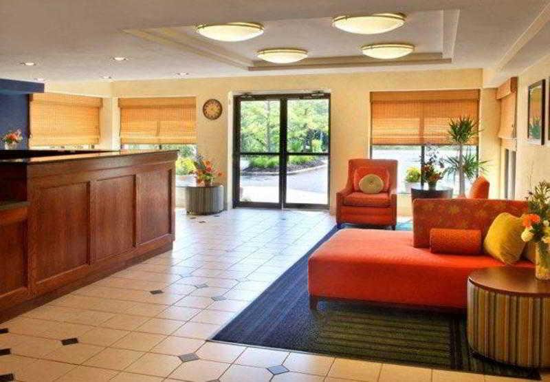 Fairfield Inn Portsmouth Seacoast Interior photo